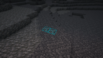 Outlined Diamond Ore in Cave