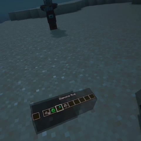 Игрок бросает бумеранг в разбойника в Minecraft с установленным модом VR Throwing Extensions.