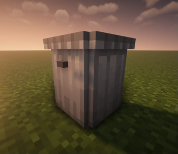 Trash bin