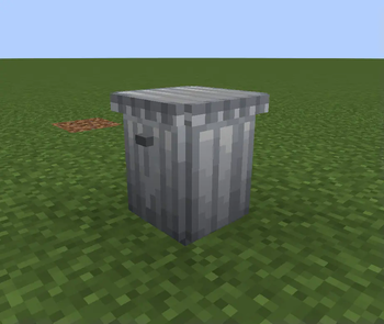Trash bin