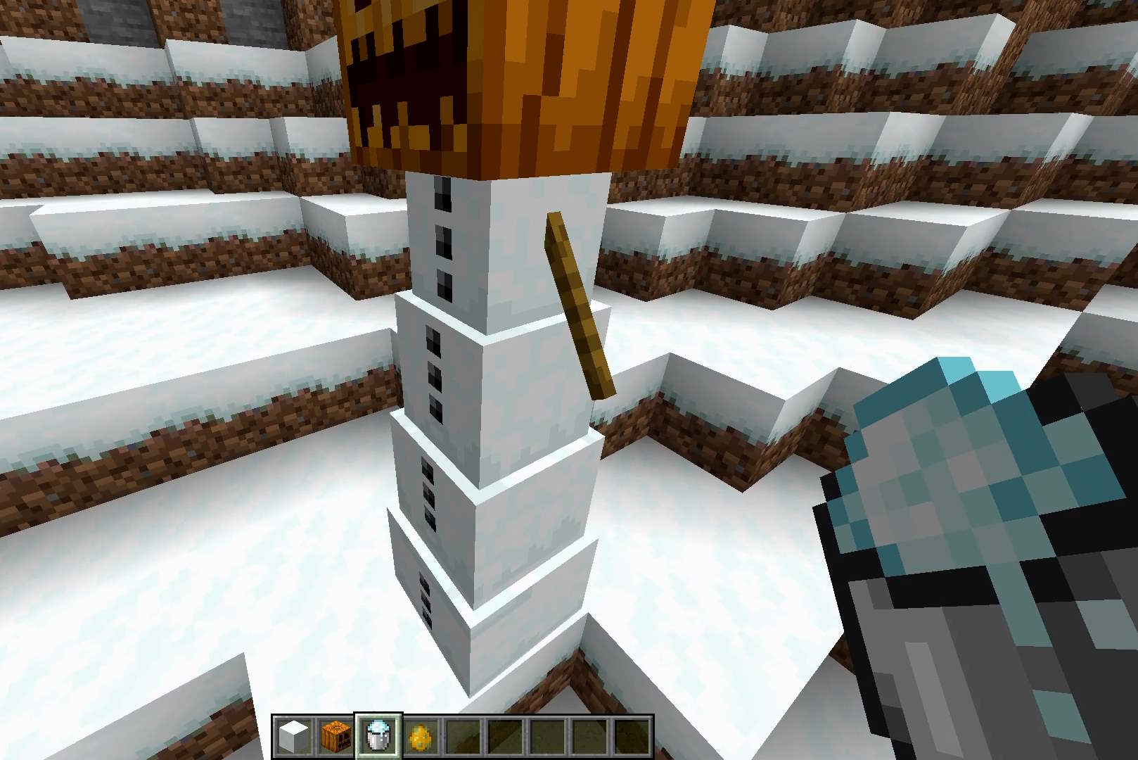 A four-tier Snow Golem