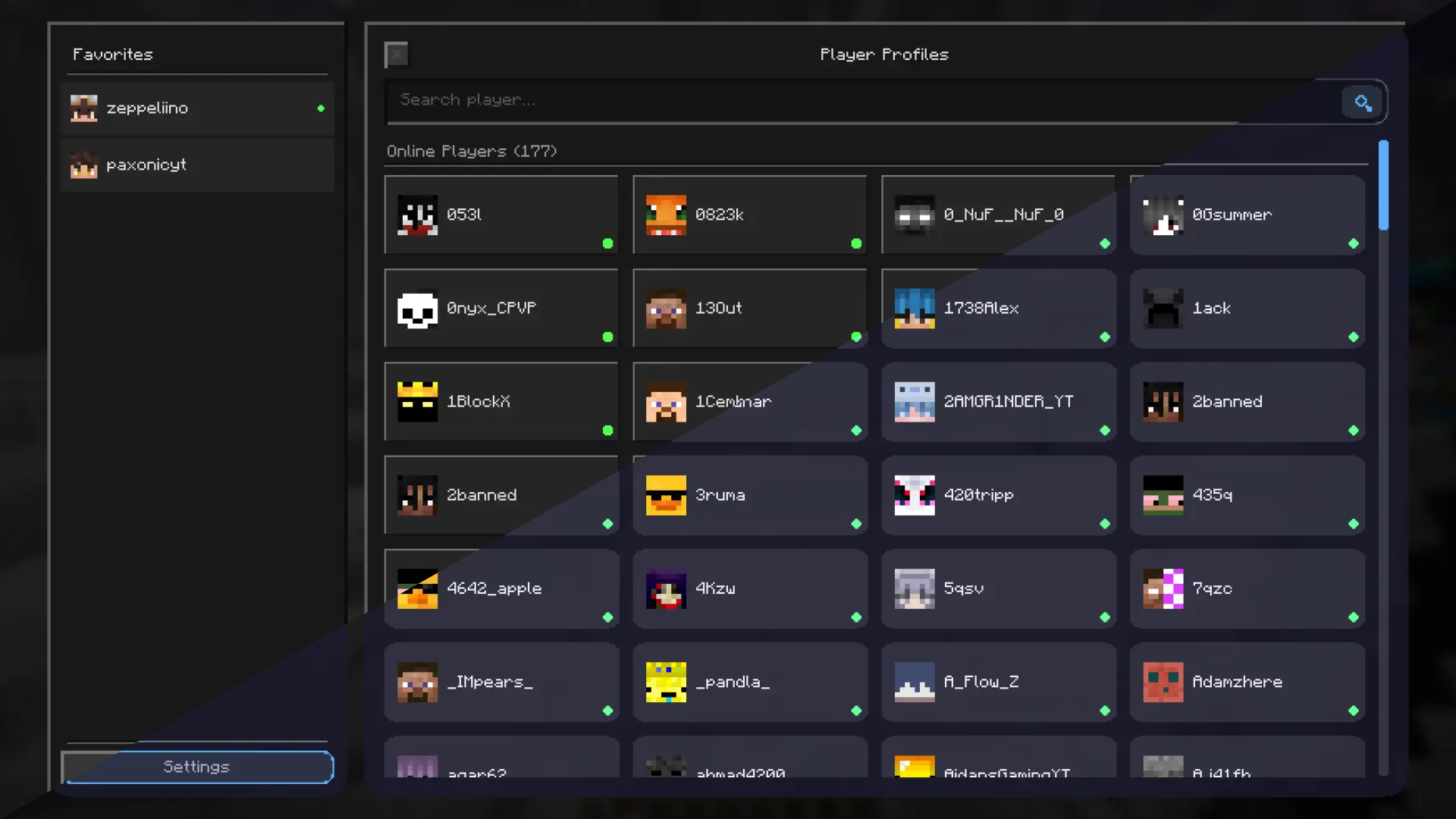 Main menu showing live server player overview