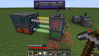 Here you see four lasers hard at work at infusing the liquid in the tank. This way you can produce crystals that go up to 1 billion RF at 20000 RF/tick