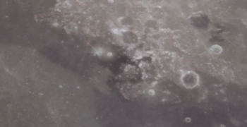 Lunar ridges seen in maximum zoom