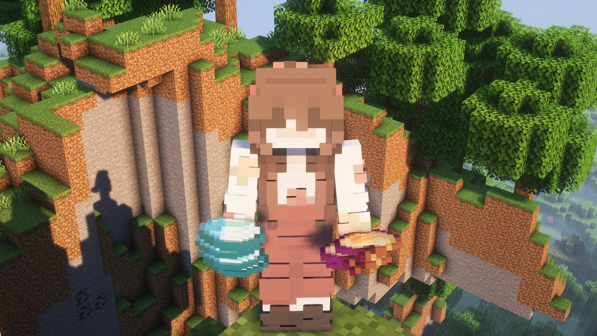 Player holding 64 diamonds and 32 enchanted golden apple